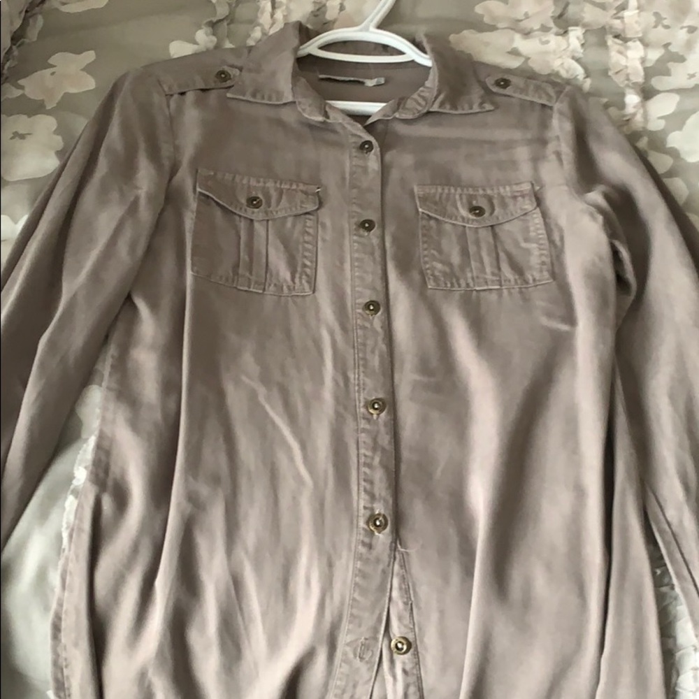 I am selling a long sleeve brown/tan dress.